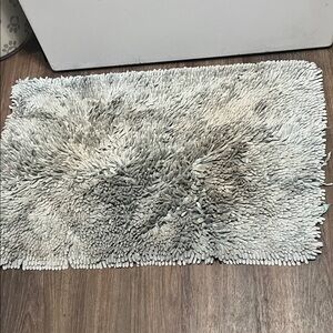 Gray Shaggy Bath Mat